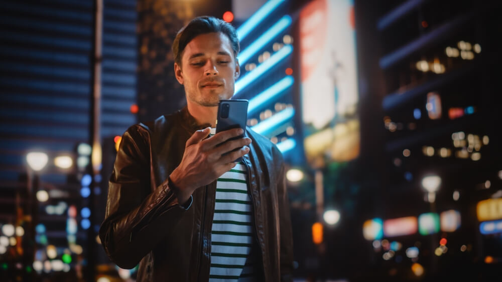 Texting Script 101: How to Write Text Messages in a Screenplay