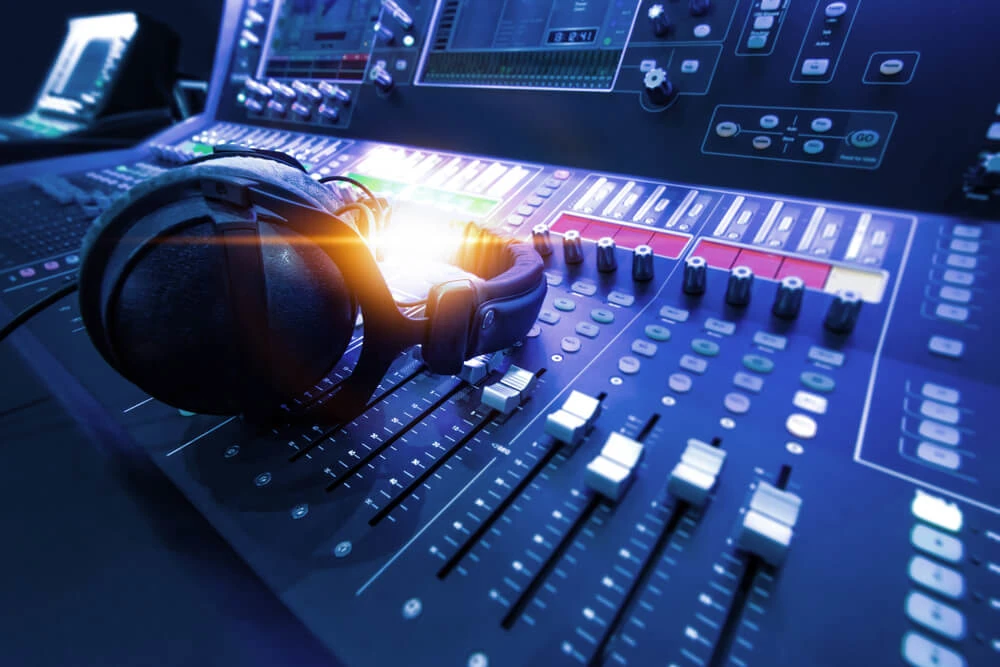 What are Sound Effects in Scriptwriting